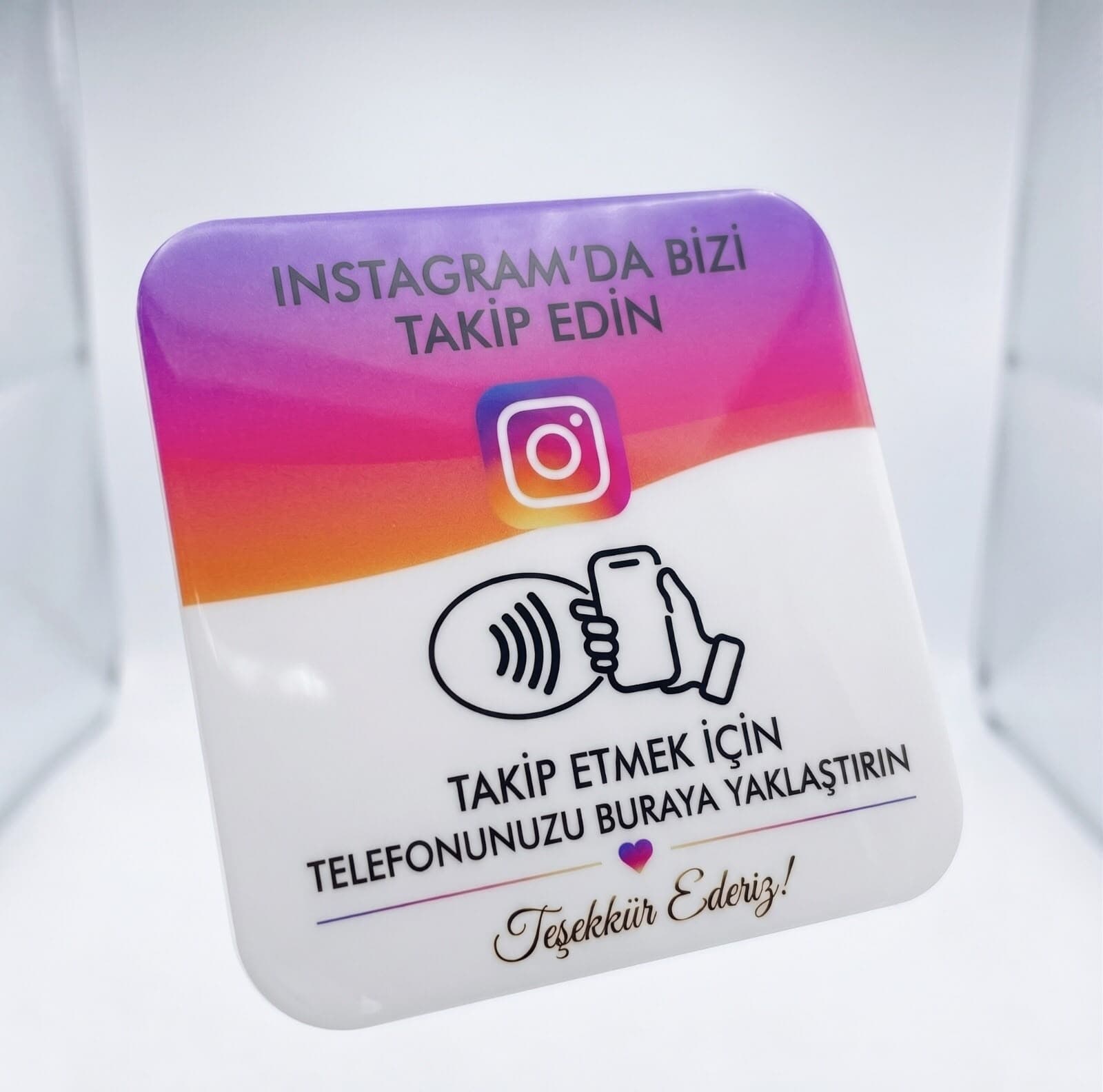 Instagram NFC Kartı yakın çekim